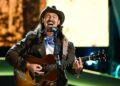 O artista Cajun da Louisiana, Dustin Gaspard, canta no The Voice | Entretenimento/Vida