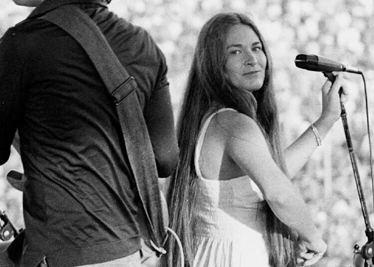 O cantor do Grateful Dead que trabalhou com Elvis Presley em um hit morre aos 78 anos após uma batalha contra o câncer