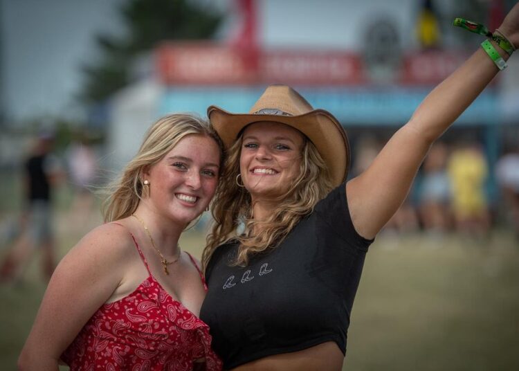 O festival Country Thunder de Calgary muda para novas datas de verão