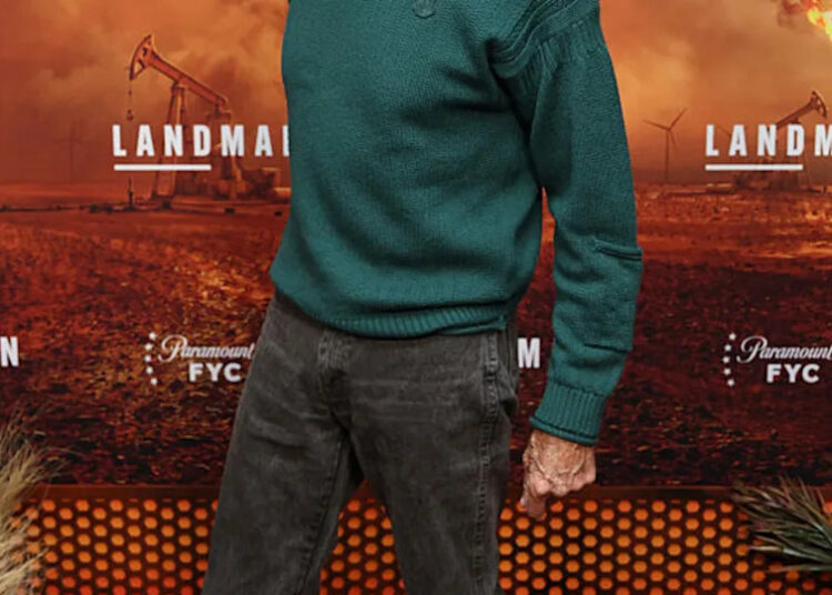 O lendário ator de 'Road House' Sam Elliott, 81, faz uma aparição rara no tapete vermelho