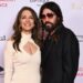 O passado ‘selvagem’ de Elizabeth Hurley deixa Billy Ray Cyrus inquieto – fonte