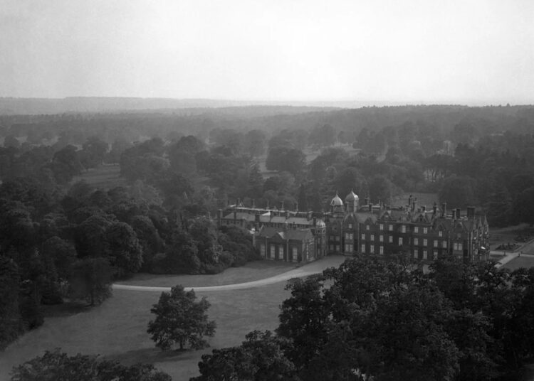 O que saber sobre a remota propriedade privada do rei britânico que será a nova casa de Andrew