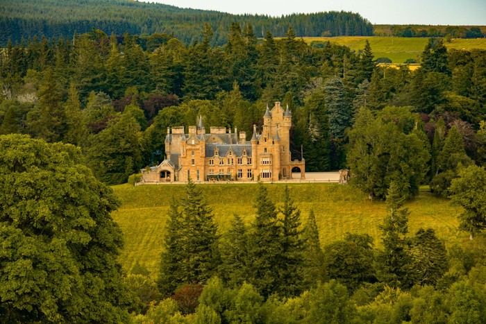 Onde foi filmado The Celebrity Traitors? Dentro do Castelo de Ardross