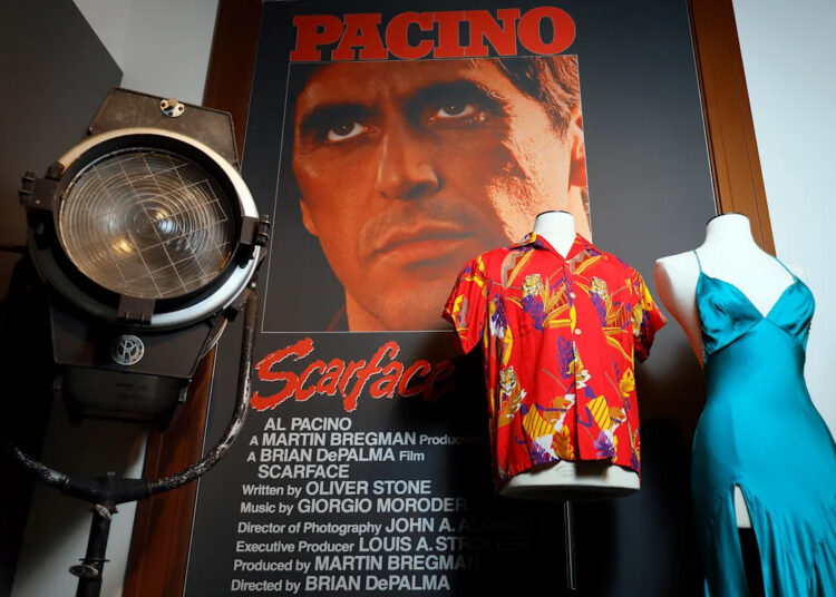 Onde ver a camisa 'Scarface' de Al Pacino, o traje espacial 'Apollo 13' de Tom Hanks