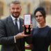 'Orgulhosa' Victoria Beckham comemora a cavalaria de David Beckham