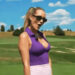 Paige Spiranac chama a atenção usando uma blusa roxa profunda e brinca atrevidamente sobre 'boas notícias'