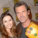 Por que Elizabeth Olsen não ficou surpresa com o corpo de Josh Brolin
