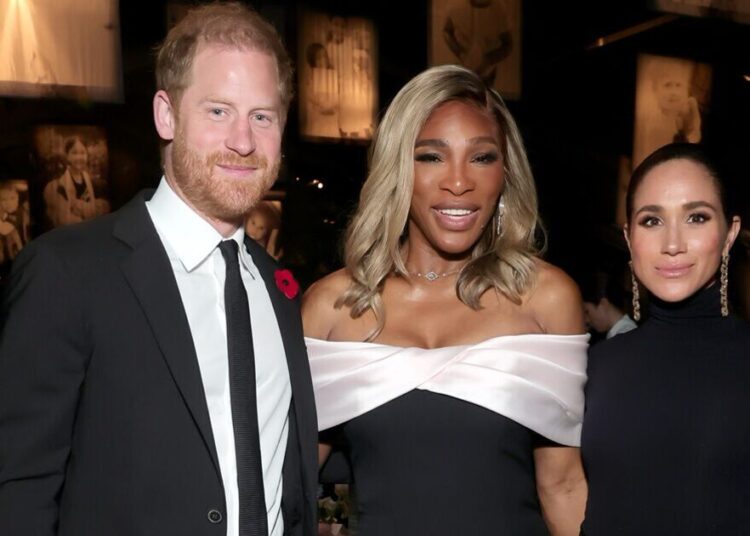 Príncipe Harry e Meghan na gala glam de celebridades enquanto a realeza marca Remembrance | Real | Notícias