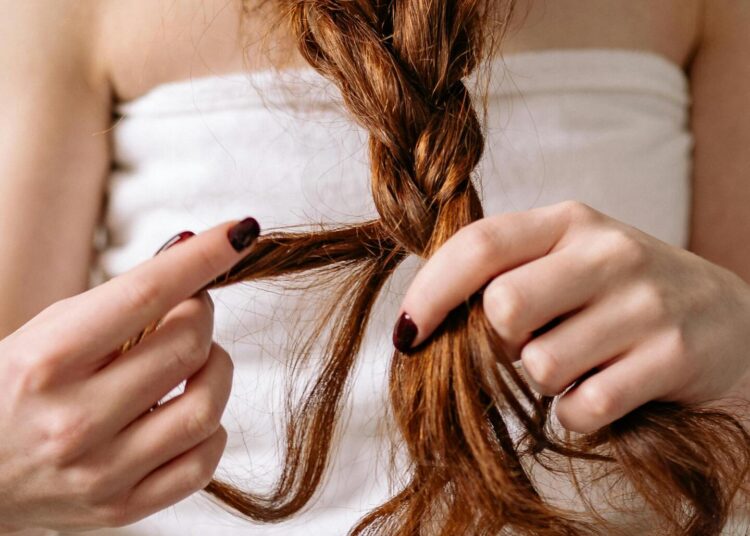 tons de tintura de cabelo vermelho fade.jpg