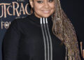 Raven Symoné reflete sobre como Bill Cosby mudou partes da indústria do entretenimento com comentários raros