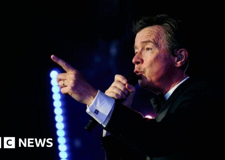 Rick Astley é o último a anunciar show no Castelo de Ludlow