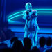 Robyn dá sua estreia ao vivo a 'Dopamine' no primeiro show em 5 anos
