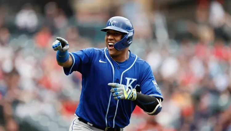 Royals concorda com os termos de Salvador Perez para manter 9X all-star em Kansas City