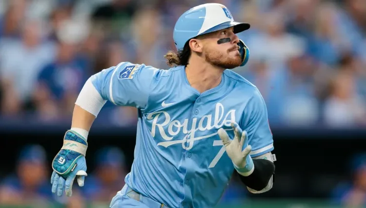 Royals previu fazer uma contratação de sucesso de US$ 186 milhões, duas vezes All-Star, herói da World Series, para criar uma dupla superestrela de campo com Bobby Witt Jr.
