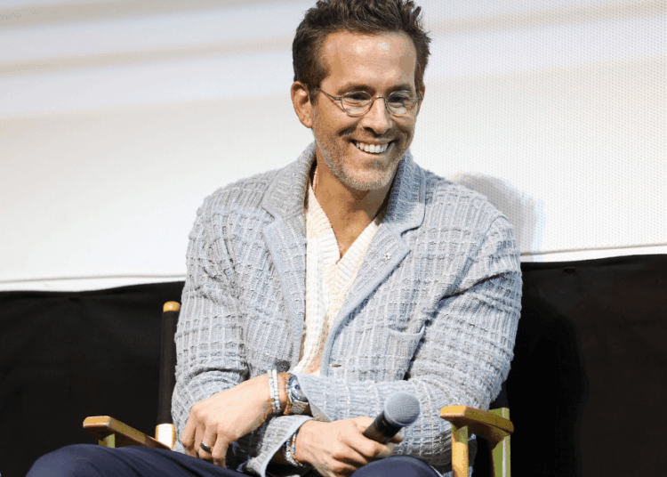 Ryan Reynolds abraça 'dissidência' nos sets de filmagem em meio ao processo de Blake Lively