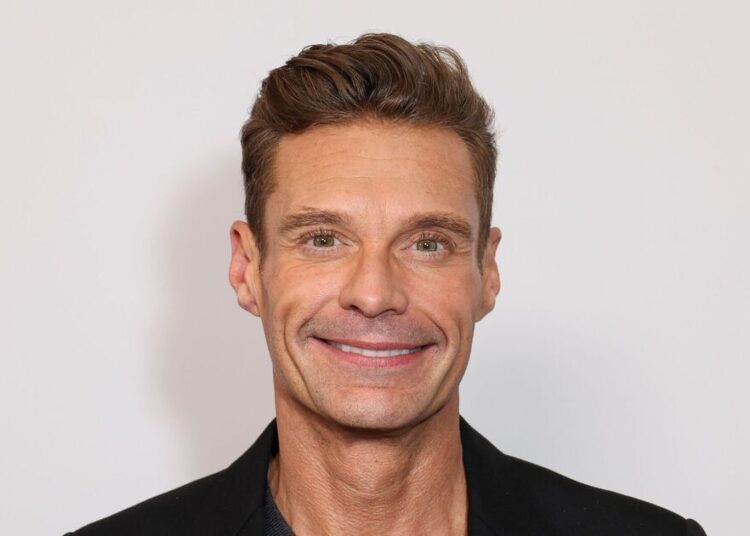 Ryan Seacrest ‘parece exausto o tempo todo’ após recente perda de peso – Celebrity News – Entretenimento