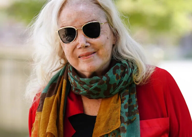 Sally Kirkland, 84, entra no hospício em Palm Springs