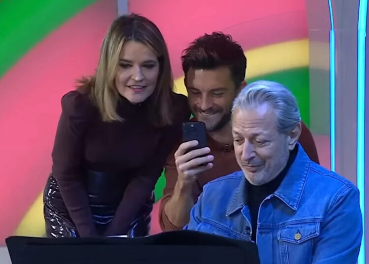 Savannah Guthrie recebe uma bela lição de piano com Jeff Goldblum