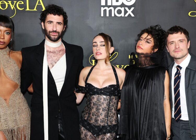 Série de comédia da HBO Max aclamada como 'Girls' misturada com 'Entourage' divide fãs com episódio de estreia