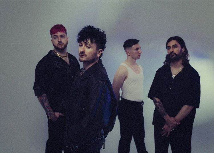 Shields lança nova música ‘Parasites’