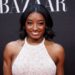 Simone Biles confirma que fez ‘três cirurgias plásticas’ e pede aos fãs que adivinhem