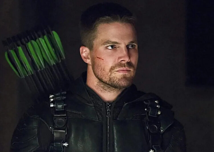 Stephen Amell interpretaria o Arqueiro Verde no DCU? Aqui estão as últimas novidades do ator