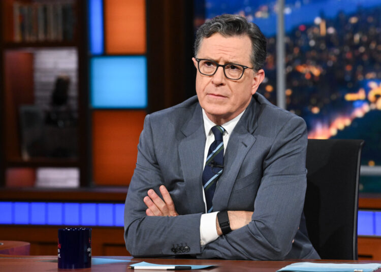 Stephen Colbert fala sobre o cancelamento de seu programa de sucesso