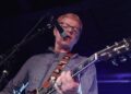 The New Pornographers manterão seu nome após prisão do baterista por posse de pornografia infantil