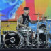 Travis Barker lança nova música 'Dues Paid' + produz nova faixa do Alkaline Trio, 'Surprise Surprise'
