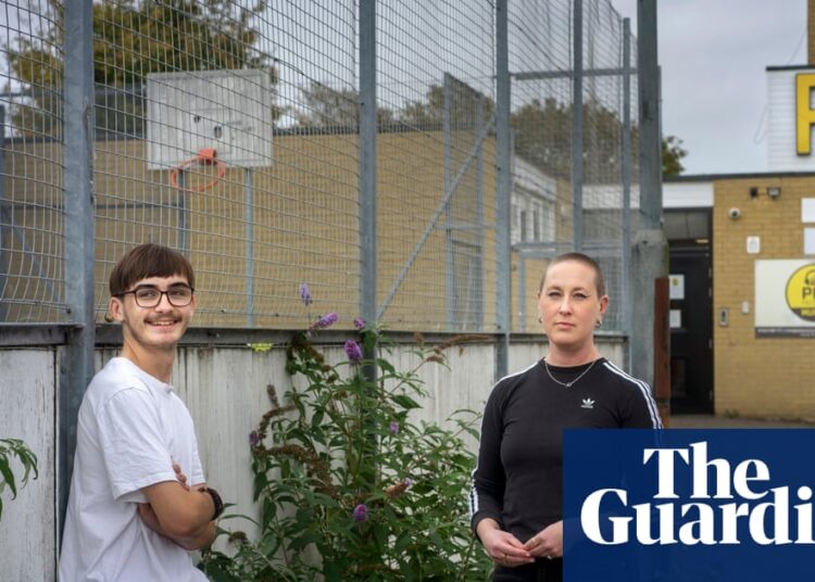 Último centro juvenil em uma das áreas costeiras mais carentes da Inglaterra enfrenta fechamento | Jovens