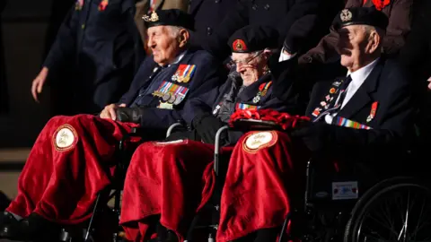 Um momento de tranquilidade para a Família Real e veteranos