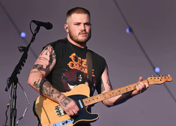 Zach Bryan diz que não ‘toca em álcool’ há 2 meses e fala sobre ir à terapia