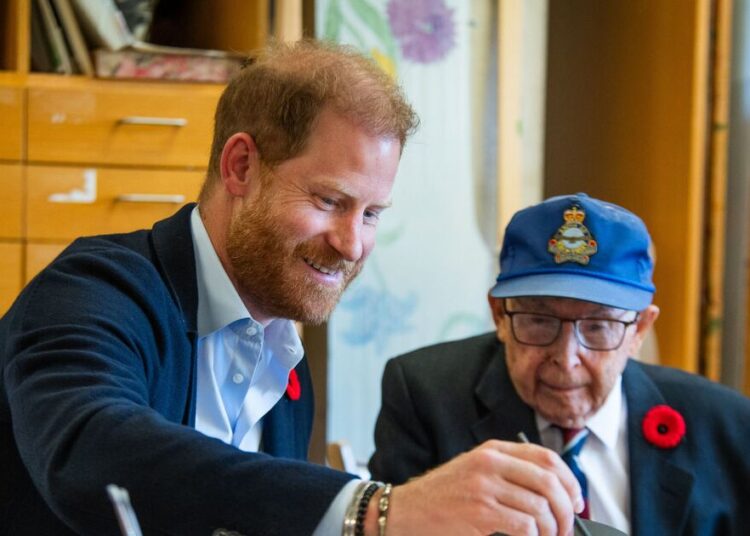 ‘Atualização’ do Palácio de Buckingham sobre a ‘nova briga’ do Príncipe Harry com a Família Real | Real | Notícias