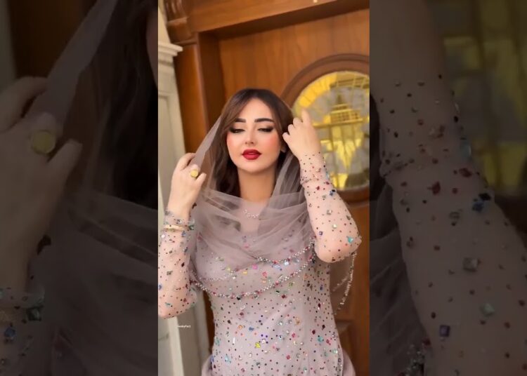 why she only comes out of her palace at 12 midnight #dubai #shortsvideo