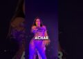 Como essas celebridades chamam atenção no palco?
