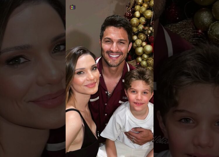 🔴 Natal 2023: o ator Romulo Estrela passou a noite de Natal ao lado da esposa e do filho #famosos