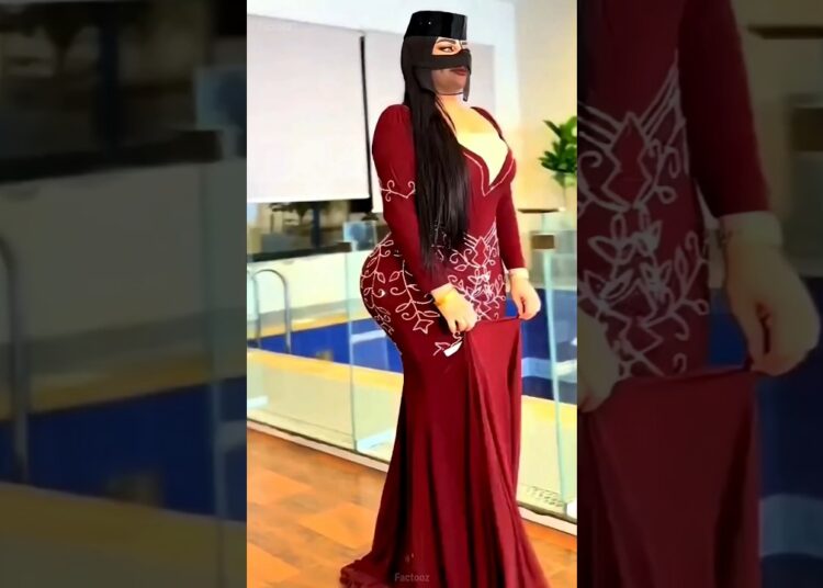 Why does Sheikha Mehra come out of her palace only at night? #shortsvideo #dubai