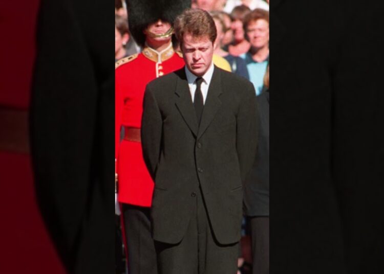 Charles Spencer revela segredo oculto no discurso fúnebre de Diana! #shortsfeed #shortsyoutube