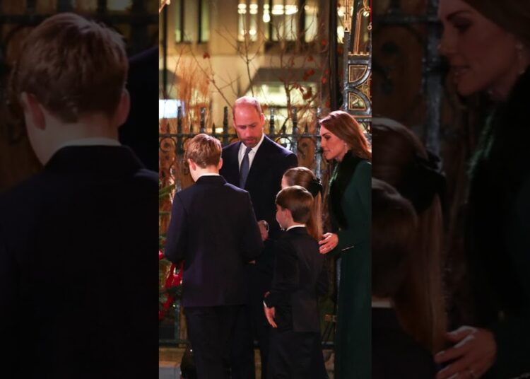 Kate surge radiante rouba a cena no Natal! #shortsfeed #shortsyoutube