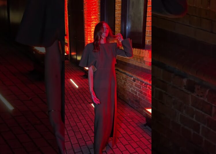 Sasha chegando no jantar de Natal da Vivara em São Paulo! #famosos