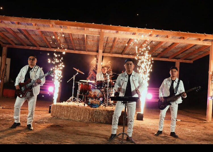 Grupo La Realeza De Oaxaca – El Mere Mere (Video Oficial)