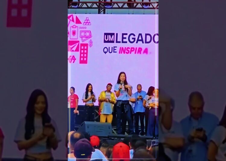 Silvio Santos e a t1mide1 de Renata