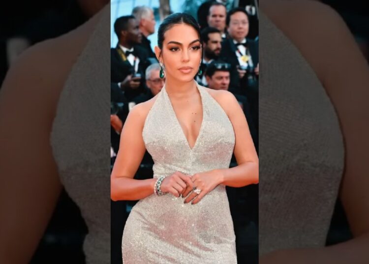 Georgina Rodríguez: Silver, Confidence, and a Perfect Moment #georgina #fashion #georginarodrguez