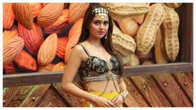 3ª temporada de 'Laughter Chefs Unlimited Entertainment': Tejasswi Prakash revive sua era Naagin com Priyanka Chahar Choudhary se junta a ela |
