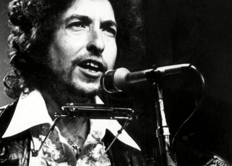 5 celebridades que aparecem aleatoriamente nas letras de Bob Dylan