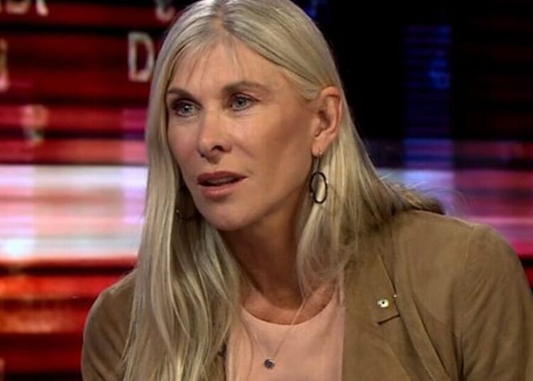 A estrela do Question Time não pode se dar ao luxo de aquecer sua casa depois de enfrentar a ruína financeira | Notícias de celebridades | Showbiz e TV