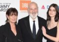A filha de Rob Reiner, Romy, completa 28 anos após a morte dos pais