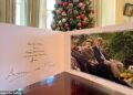 A princesa Anne foi elogiada por sua humildade enquanto os fãs da realeza identificavam detalhes 'simples' em seu cartão anual de Natal