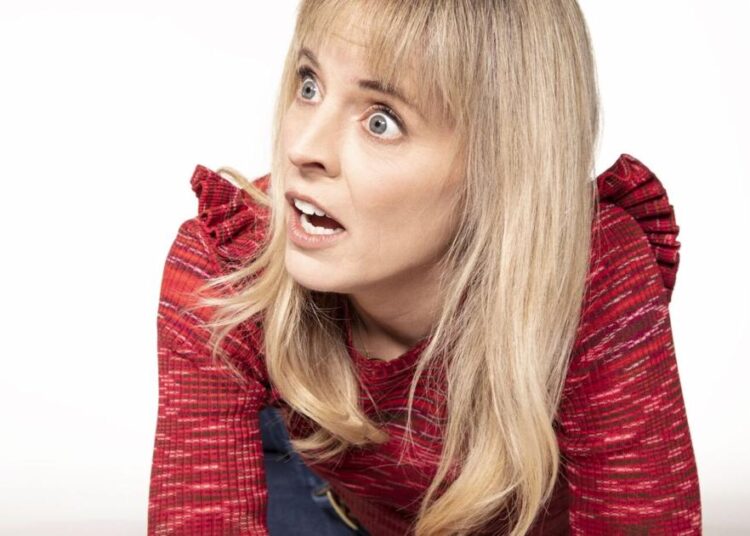 Acompanhando a grande comédia Maria Bamford | Entretenimento