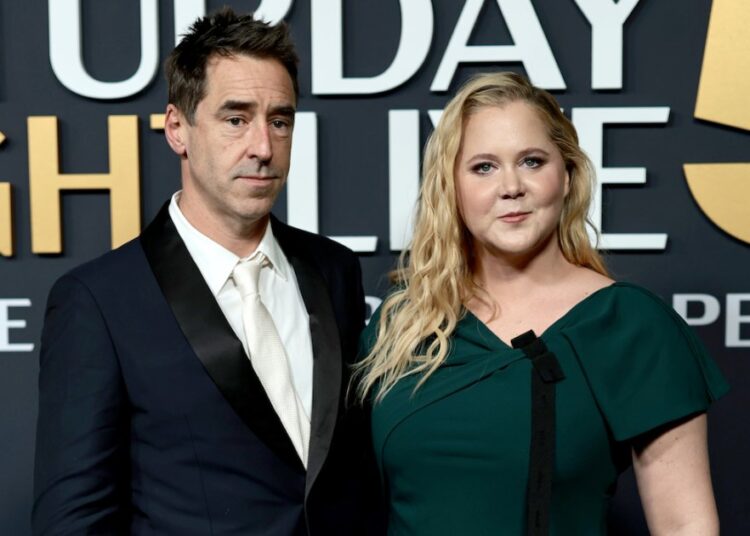 Amy Schumer elogiou o apoio de Chris Fischer antes de anunciar o divórcio